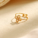 Clover Ring